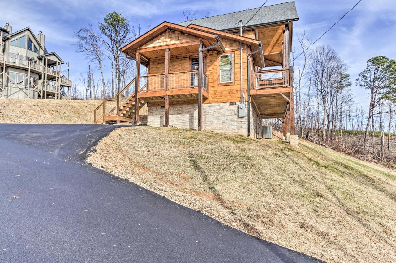 Smoky Mountain Hideaway With Hot Tub, Deck And Views! Villa Gatlinburg Exteriör bild